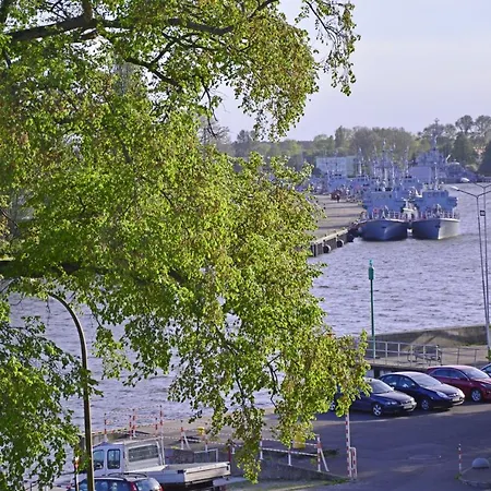 Flotylla-apartamenty Bryza - Parking